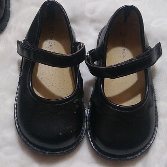 Little Girls Shoes Bundle: 2 prs Size 5 - Picture 6 of 10